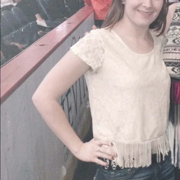 Lace top Size Large - Picture 3 of 3